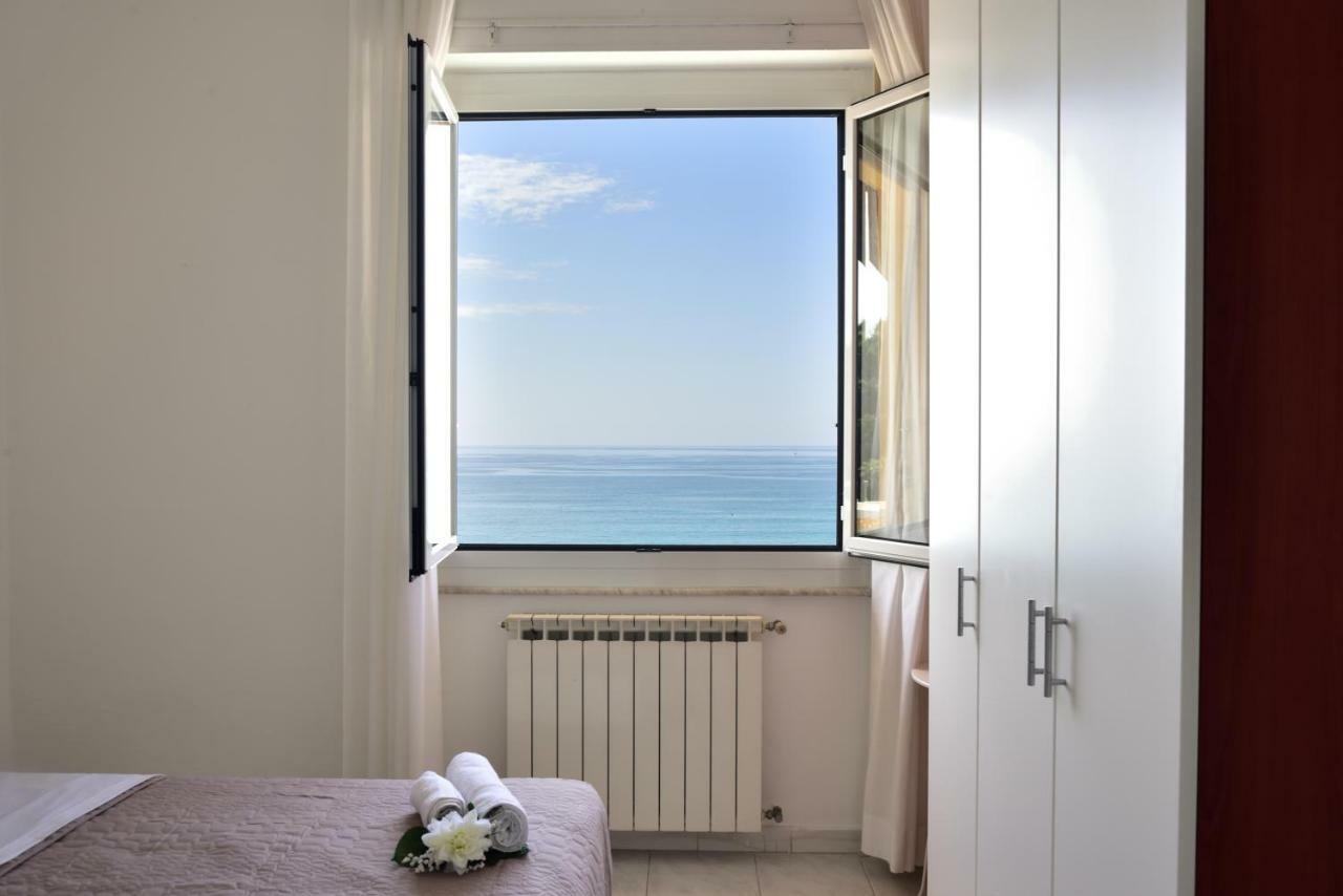 Appartement Il Faro Dei Poeti à Lerici Extérieur photo